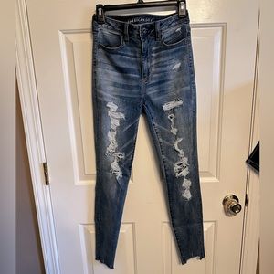 American Eagle Super High Rise Jegging Distressed Stretch Jeans - size 4Regular
